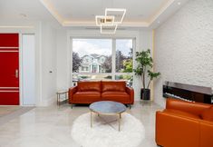 기타 5 Centrally-located Luxury Home With Views Cinema