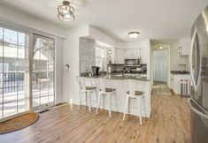 Others 7 1/2 Mi to Lake Geneva: Home w/ Game Room