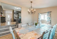 Others 7 9 Mi to Dtwn Buffalo: Family Escape w/ Fenced Yard