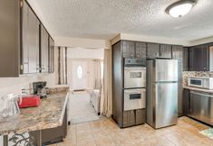 Others 5 9 Mi to Dtwn Buffalo: Family Escape w/ Fenced Yard