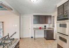 Others 6 9 Mi to Dtwn Buffalo: Family Escape w/ Fenced Yard