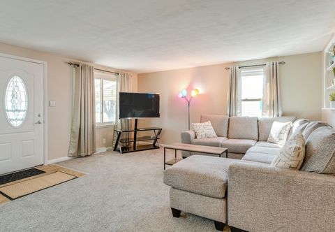 Others 9 Mi to Dtwn Buffalo: Family Escape w/ Fenced Yard