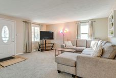 Others 9 Mi to Dtwn Buffalo: Family Escape w/ Fenced Yard