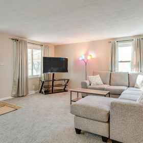 Primary image 1 距市中心布法罗9英里的带围栏庭院的家庭度假屋, Shea's Performing Arts Center 酒店