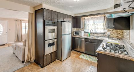 Others 2 9 Mi to Dtwn Buffalo: Family Escape w/ Fenced Yard