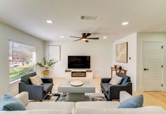 Lainnya 5 Covered Patio & Private Yard: Dallas Area Home