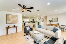 Lainnya Covered Patio & Private Yard: Dallas Area Home