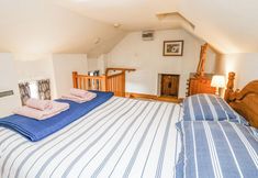 Others 2 Ty Bach Twt