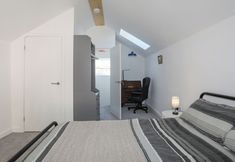 Others 7 4 Ty Person