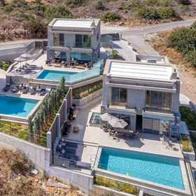 Room 1 Skyfall Villas - With 12 Bedrooms, Kara Mousha Pasha Mosque Hotels