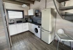 Others 6 Comfortable Holiday Homes Close to the Beach