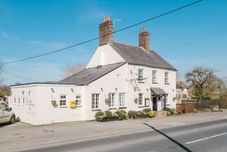 其他 Stunning Room Above Amazing Silks Pub