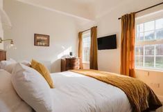 Others 6 Idyllic Foodie Retreat above Silks Pub