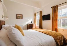 其他 6 Idyllic Foodie Retreat above Silks Pub