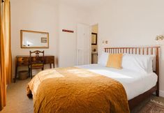 Others 3 Idyllic Foodie Retreat above Silks Pub