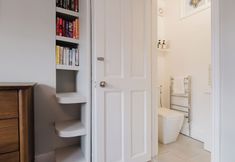 其他 2 Idyllic Foodie Retreat above Silks Pub