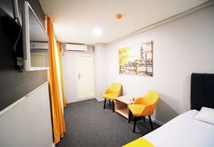 其他 5 Polo Suit Otel