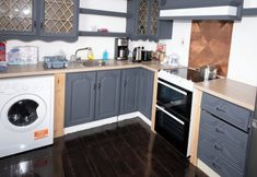 Others 7 Quirky Apt - Sleeps 6 - Coastal Area - Parking
