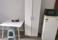 其他 3 1 Double and 1 sofa bed Garden Chalet B