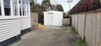 Others 5 1 Double and 1 sofa bed  Garden Chalet B