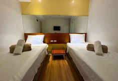 อื่นๆ 5 Almond Suites by Hiverooms