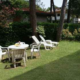 Primary image 1 带私人围栏花园的舒适公寓，距离利尼亚诺萨比亚多罗海滩几步之遥, 弗留利-威尼斯朱利亚 公寓