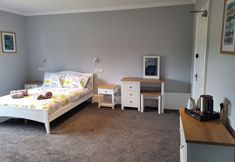 Others 4 Room-comfortable and Spacious With Beaut