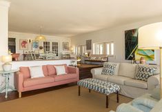 其他 2 Coastal Charm Chalet by Cadenzalux