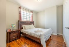 อื่นๆ 5 Modern 1BR Getaway Walk to Niagara Falls