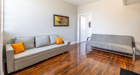 其他 2 Chic 1BR Retreat Perfect for Niagara Falls Trips