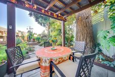 기타 6 Mi to Downtown: Walkable Seattle Home w/ Hot Tub