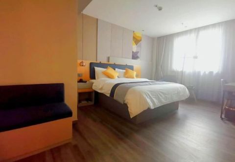 Lain-lain Homeinn Selected Hotel (Changchun People's Square Chongqing Road Huolicheng)