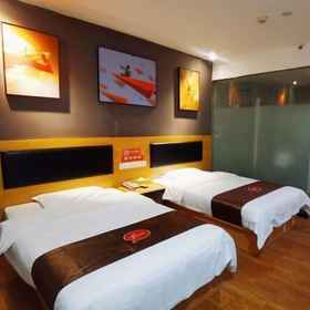 Room 1 Shankee Hotel (Maoming High-Speed Railway Station 1959 Cultural and Creative Pedestrian Street), 四季酒店 Hotels
