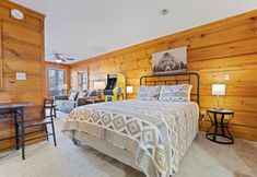 기타 3 Suite at Dollywood Lane