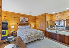 기타 5 Suite at Dollywood Lane