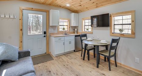 其他 2 Close to Trails: Studio w/ Water Views