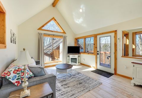 其他 Hike & Fish: Outdoor Retreat Near Trails