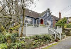 Others 2 Charming Tudor-style Rental Near Green Lake!