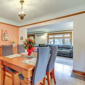 Interior1Charming Tudor-style Rental Near Green Lake!,金郡公寓