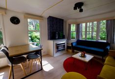 Others 5 Scenic Chalet in Antwerp Tranquil Forest