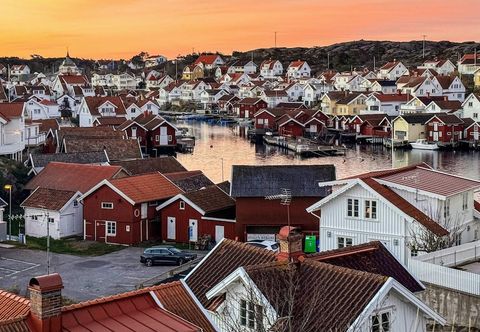 Others 4 Star Holiday Home in Grundsund