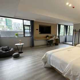 Primary image 1 Pod Inn Selected Hotel (Chengdu Kuanzhai Alley Xi'an North Road), Hotel Chengdu Technological University (Southwest Gate)