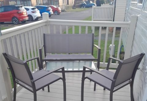 Others 3 Bed-sleeps 6-pets-parking-5 Min to Beach