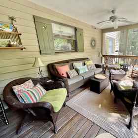 Primary image1OAK Avenue 73,Sarangi Satyajit MD飯店