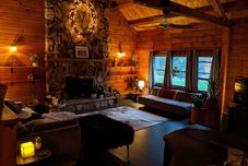 その他 Rustic Modern Cabin w Hot Tub 1 5 hrs From NYC