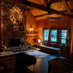 Room 1 Rustic Modern Cabin w Hot Tub 1 5 hrs From NYC, Orange County Hotels