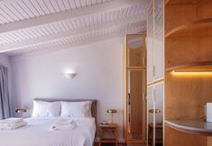 Others 5 seafront cozy suite for 2 in Rethymno