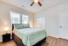 Lain-lain 4 3 Mi to Downtown Atlanta: Bright & Modern Home!