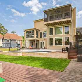 Primary image1湖畔度假屋 - 私人泳池、熱水浴缸和碼頭4臥室度假屋,Resort Attractions, Inc.飯店