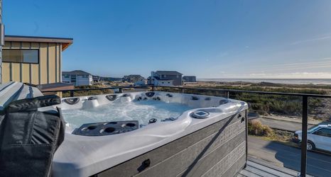 Others 2 Steps to Shore: Family Beach Getaway in Westport